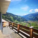 Panorama 아파트 *